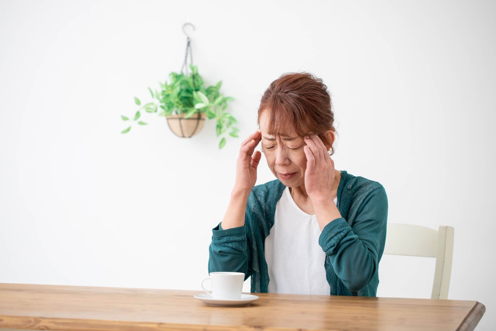 更年期女性の不眠症 - 40代50代の眠れない原因と対策